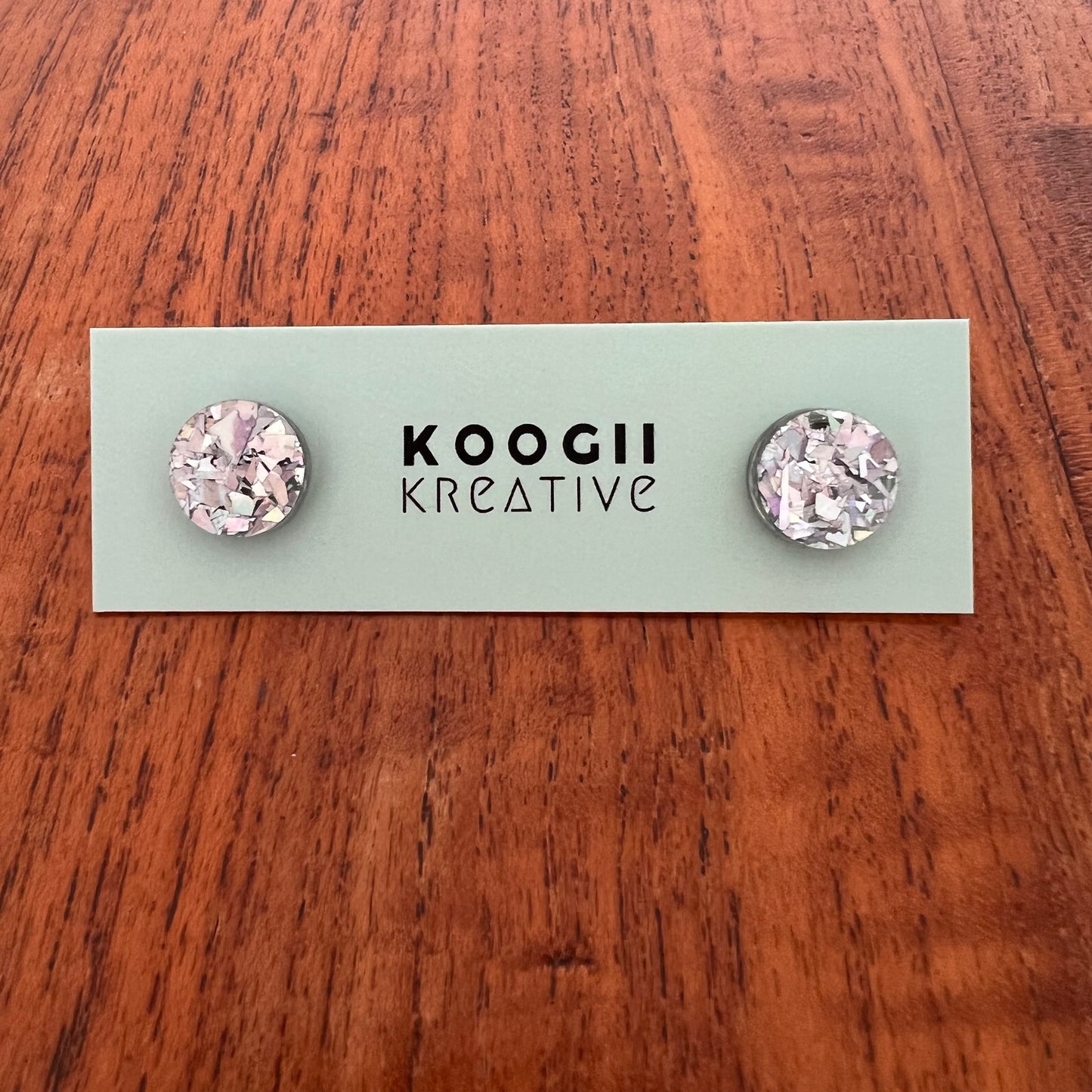 'Lobelicious’ Single Stud (MINI)