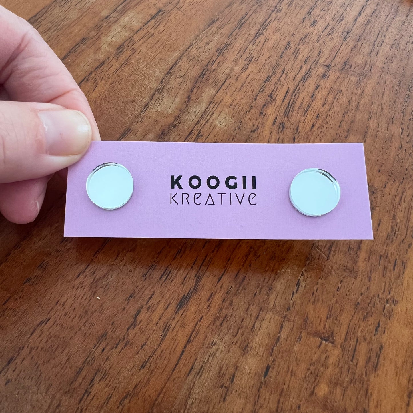 'Lobelicious’ Single Stud (MINI)