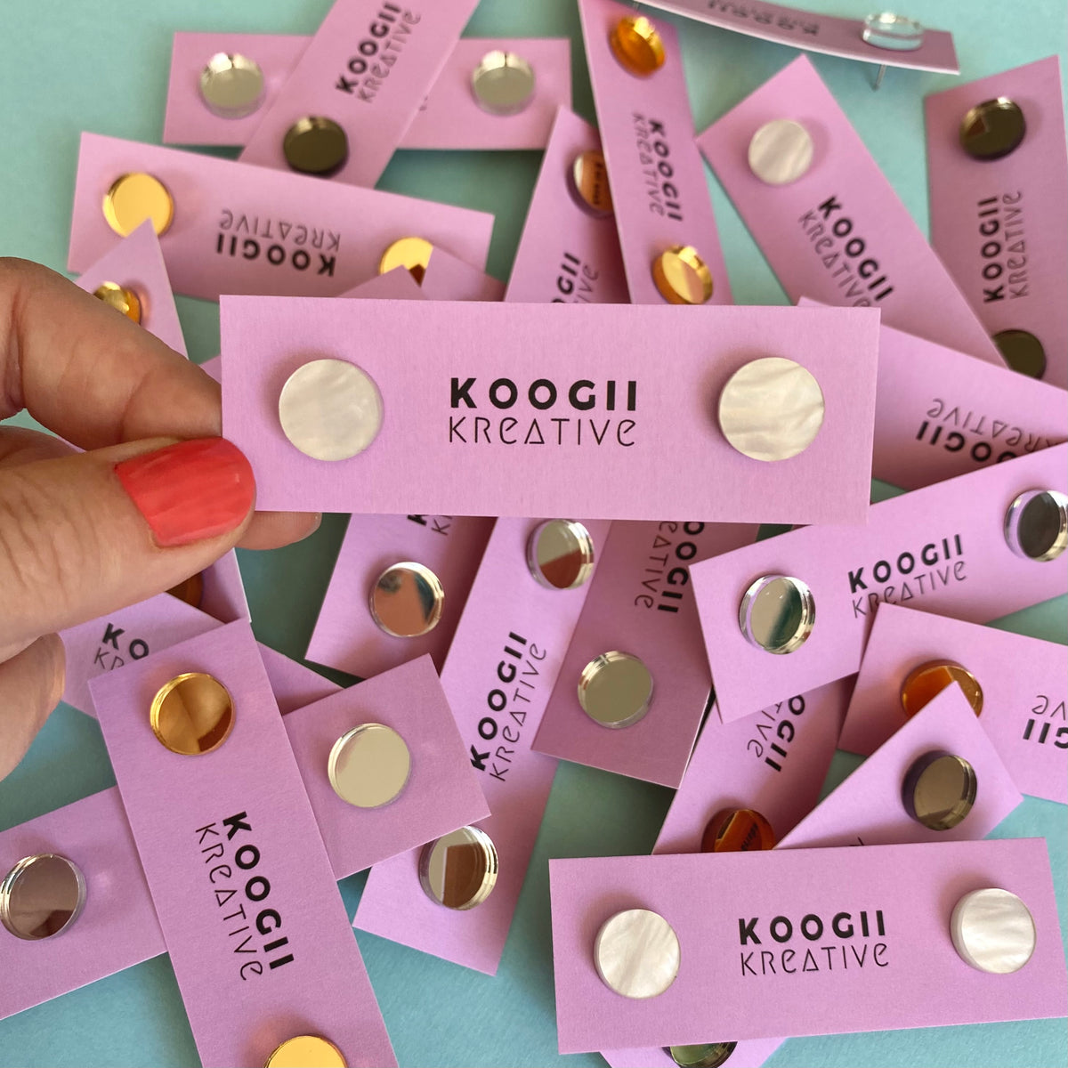 'Lobelicious’ Single Stud (MINI)